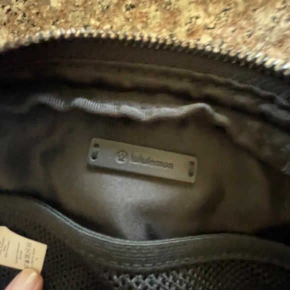 Lug Scuffle Pleated Crossbody Bag Black Adjustable Strap - Picture 9 of 9